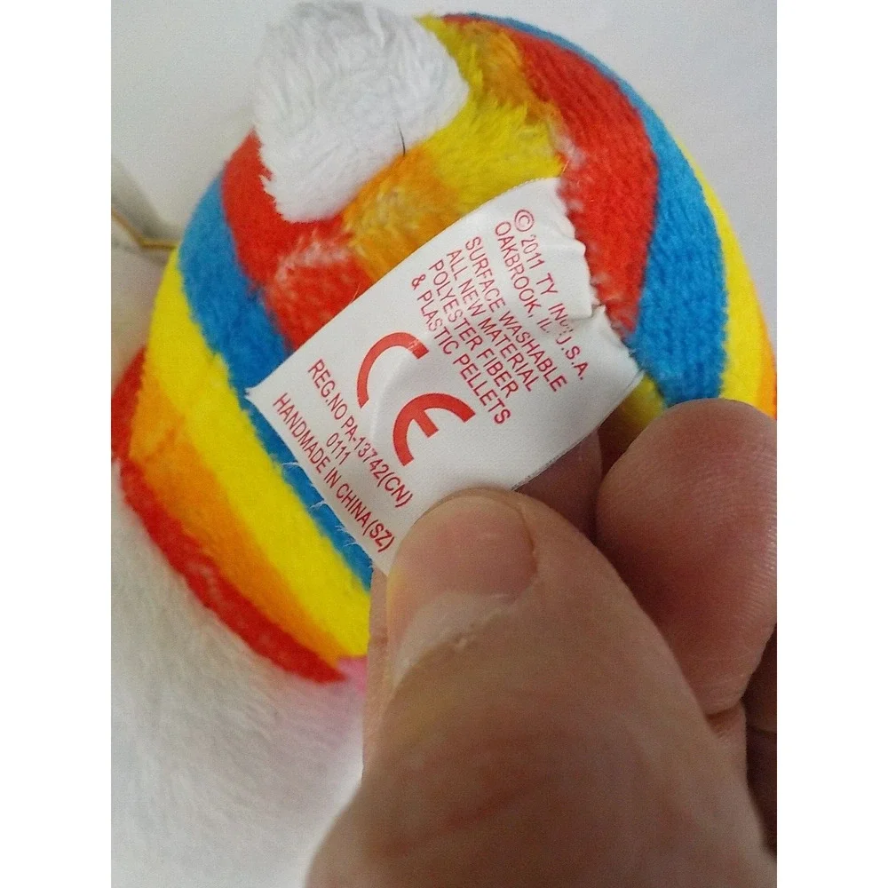 2011 Ty Beanie Babies Sanrio White Rainbow Stripe Hello Kitty w/ Muffin Plush 6